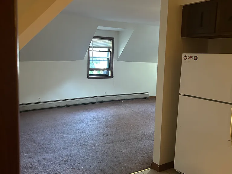 332 Goundry St #2R — Photo 6