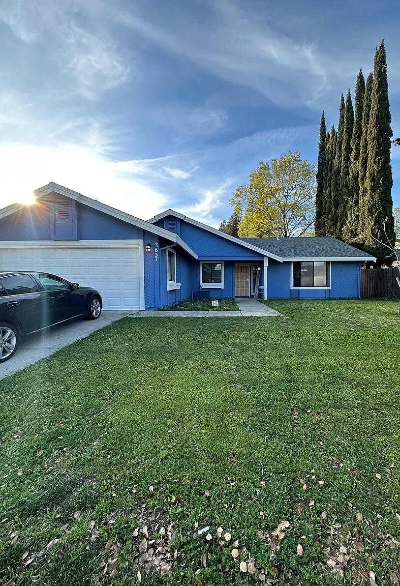 3637 Driver Way photo 1