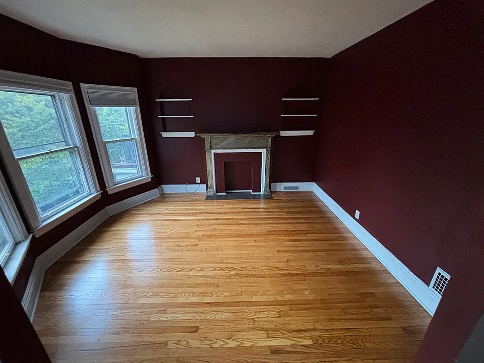 53 Ardmore Pl #4U