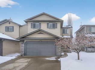 6 SW Royal Birch Rise NW, Calgary, AB T3G 5K2