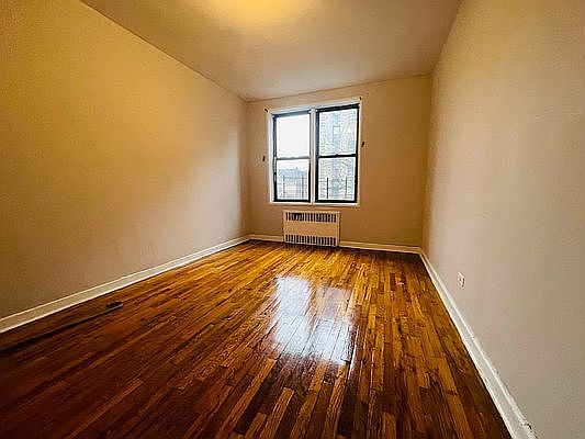 3rd image of 2021 E 41st St APT 2B