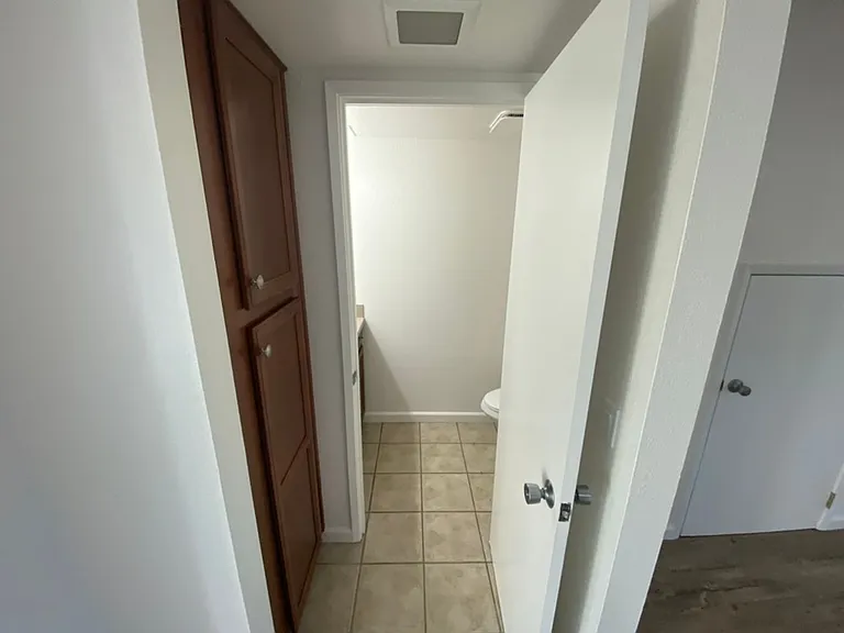 2212 Pine St — Photo 44
