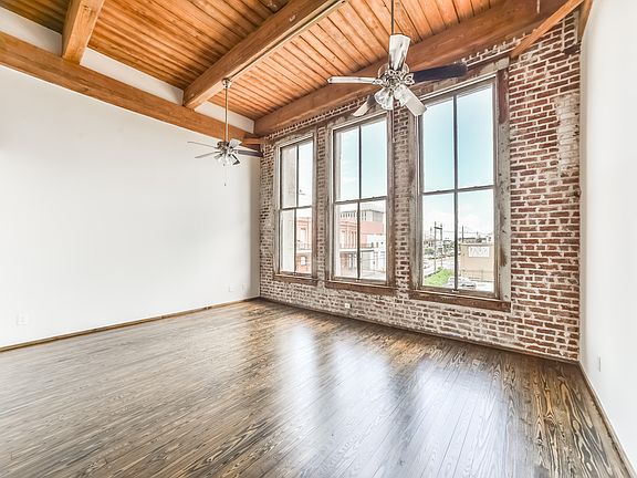 3rd image of 2402 Mechanic St #204