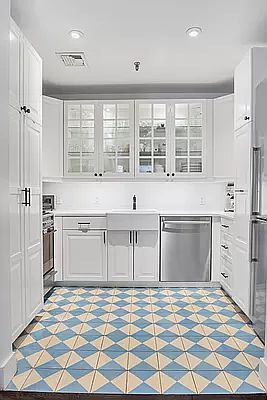 3rd image of 64 W 89th St APT 2F