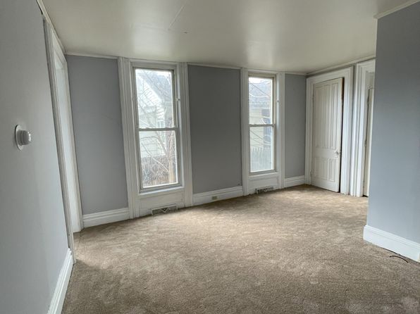 305 W Center St #4