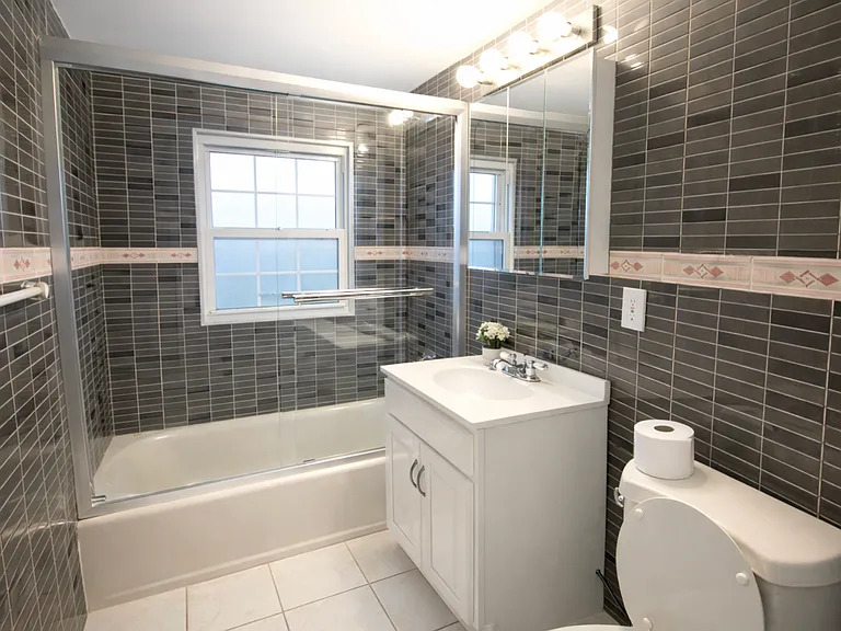 27 Hill Ln #B — Photo 6