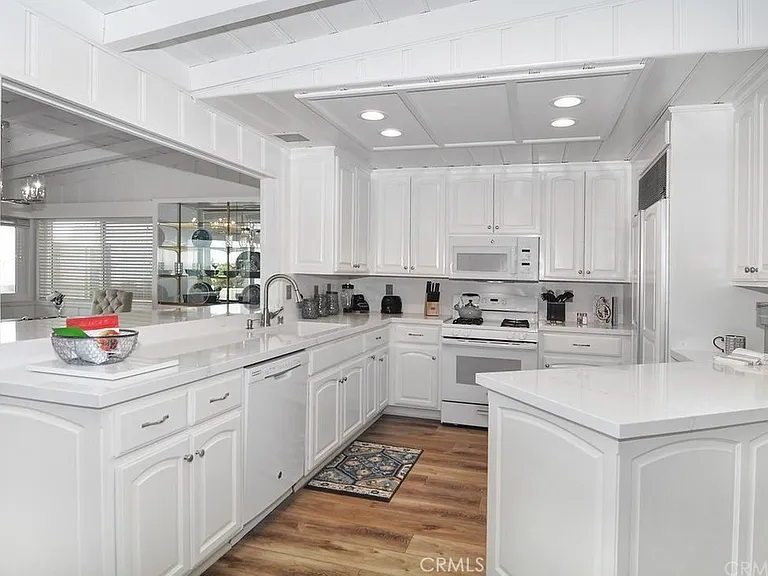 35325 Beach Rd — Photo 26