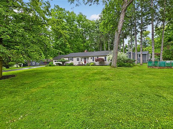 3rd image of 280 Woodland Rd