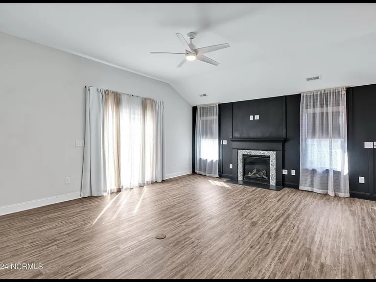 440 Pebble Shore Dr — Photo 13