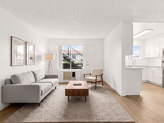 2nd image of 1707 La Brea St #6B