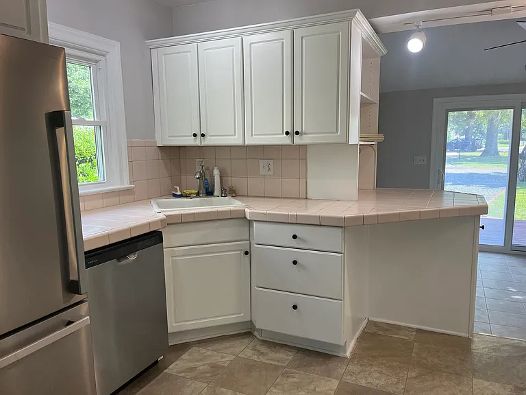319 Linden Ave — Photo 6