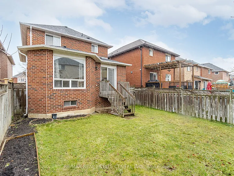 3727 Althorpe Cir — Photo 38