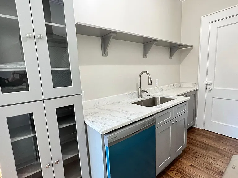 1208 Virginia Ave NE #1 — Photo 8