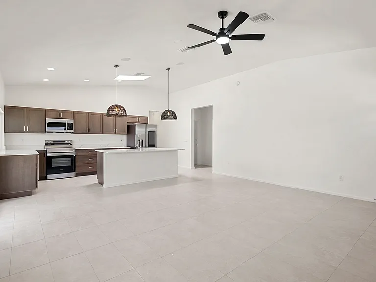 3217 N Mountain Ave — Photo 11