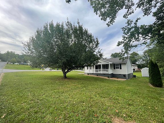 4th image of 513 Hobart Ln
