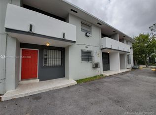 990 SW 4th St #4, Miami, FL 33130