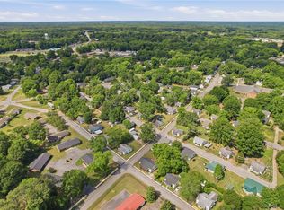19 Geer St, Belton, SC 29627