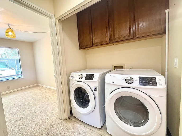 6436 Buena Vista Dr #B — Photo 36