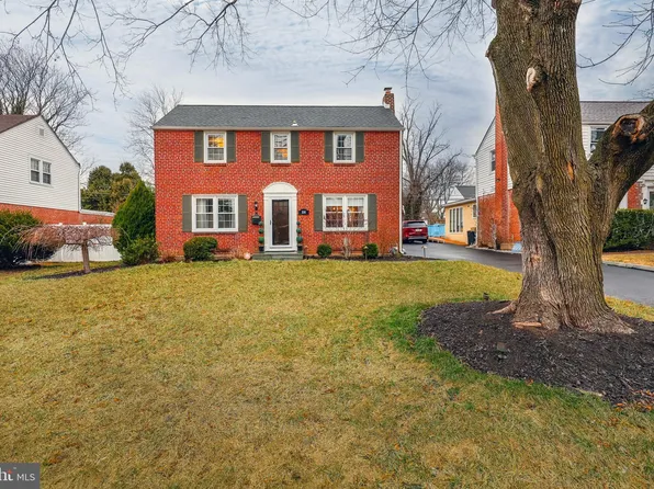 216 Earlington Rd, Havertown, PA 19083