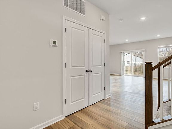 3rd image of 6512 Cassia Loop