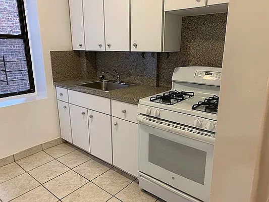 2nd image of 3615 Greystone Ave APT 2A