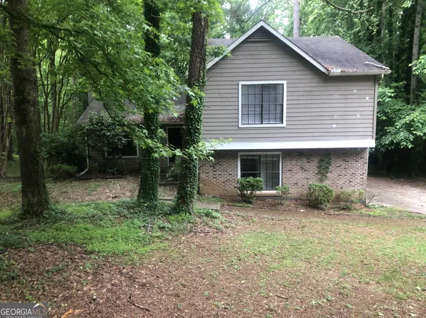 5023 N Woodbridge Trl, Stone Mountain, GA 30088