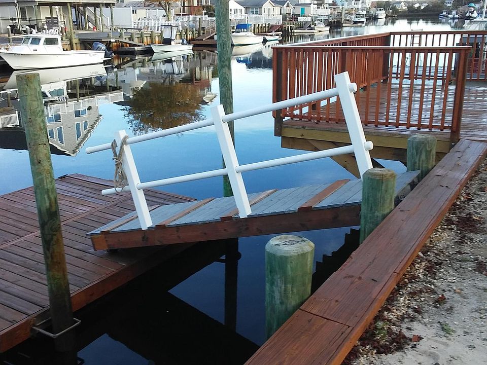 Floating dock and deck on the water. Fishing and crabbing.