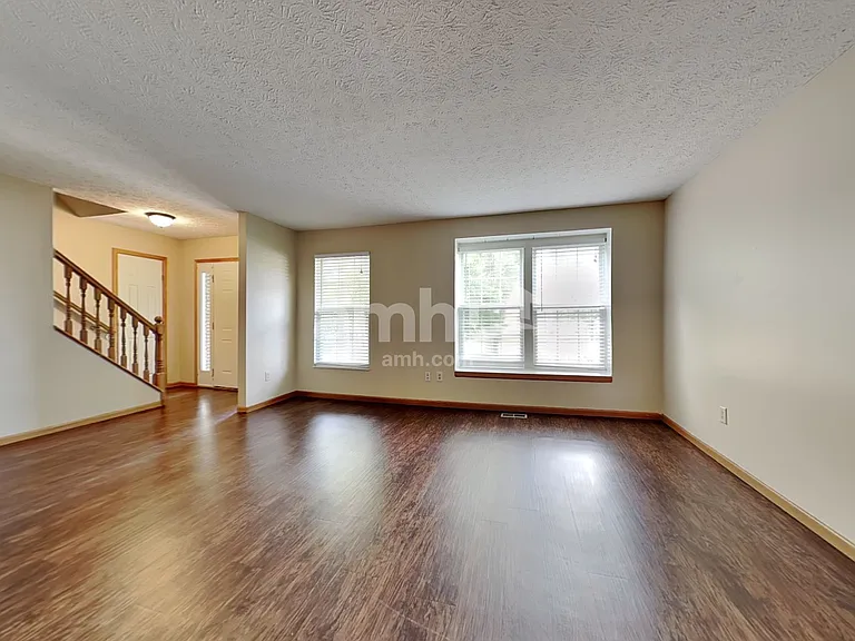 2358 Rosina Dr — Photo 10