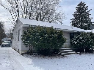 1013 W Tremont St, Champaign, IL 61821