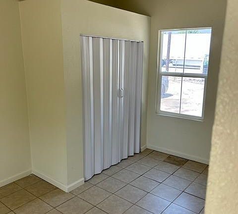 5th image of 19829 Kendall Dr APT 1