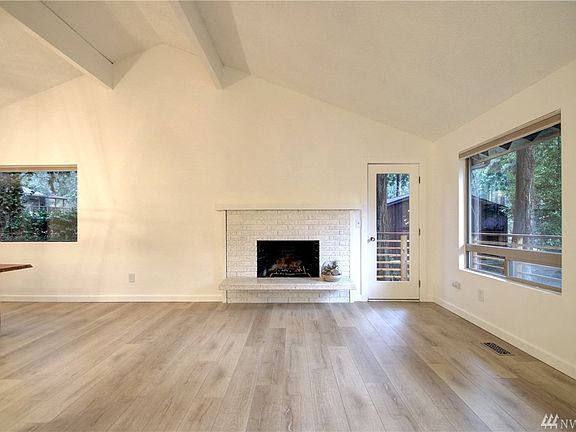 5th image of 430 Shoshone Dr