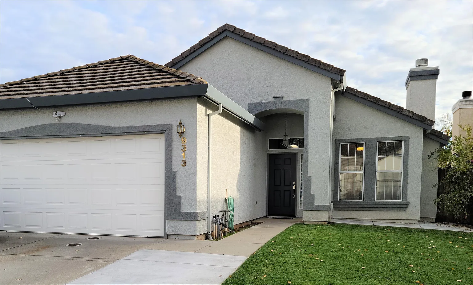9313 Rose Parade Way photo 1
