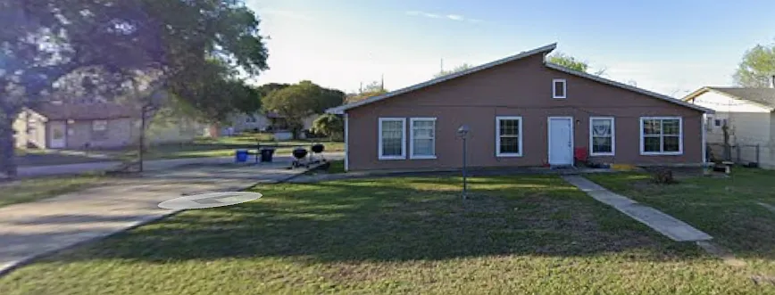 3 bed, 1626 sqft, $1,400 — Photo 1