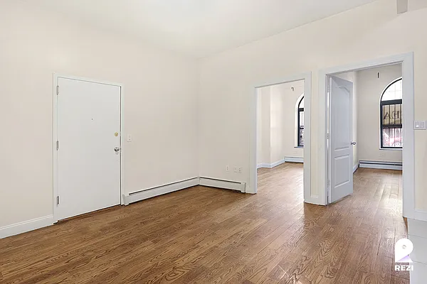 Rented by REZI | media 3