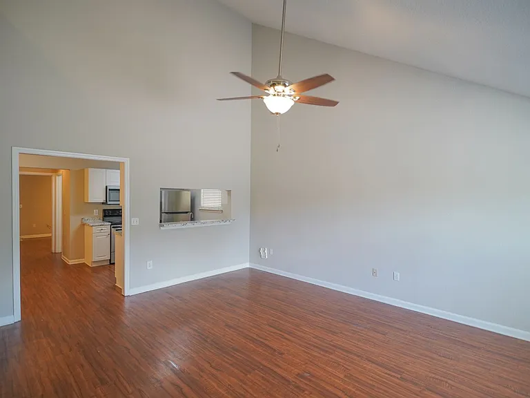 2788 Westbrook Ct — Photo 3