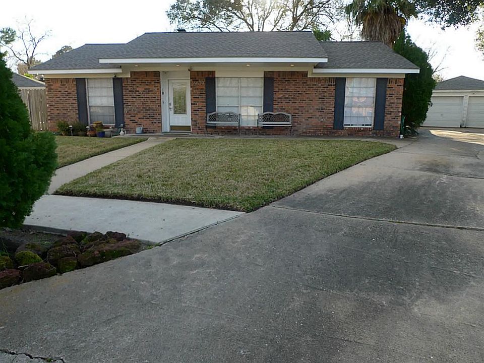 1st image of 16639 Ben Nevis Dr