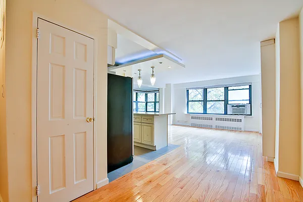 Rented by Platinum Properties | media 21