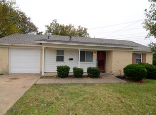 100 N Prairie View Rd, Crowley, TX 76036