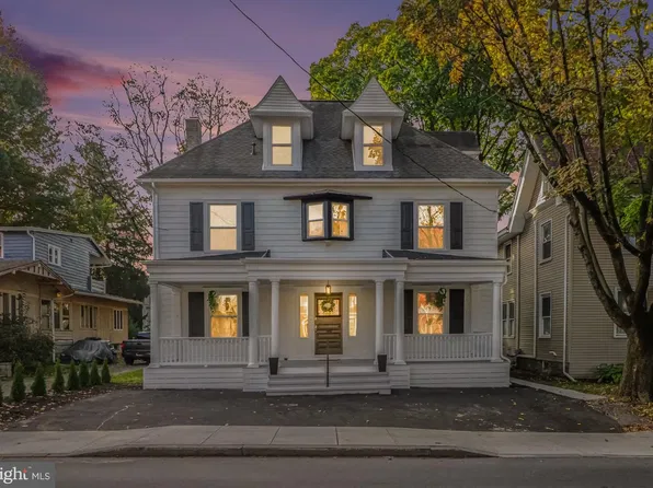 16 E Walnut St, Lebanon, PA 17042