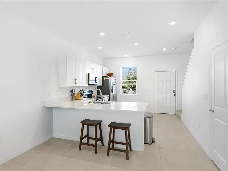 8865 Daybreak St — Photo 9