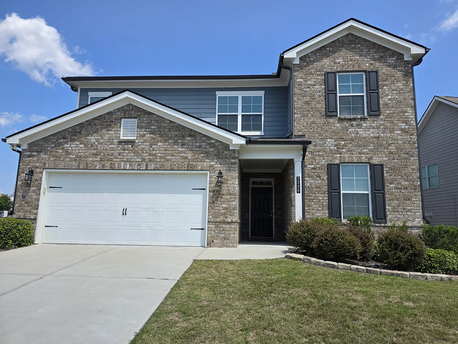 5 bed, 2754 sqft, $2,800 — Photo 1