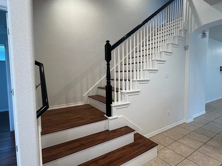 1101 Salem Park Ct — Photo 10