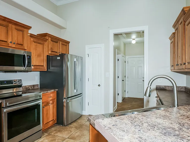 3424 Champion Hills Dr — Photo 8