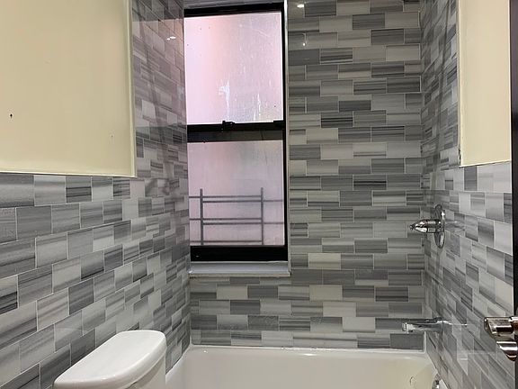 3rd image of 4 Manhattan Ave #2B2