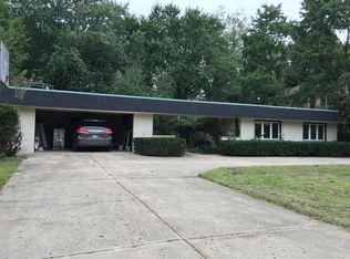 25 Essex Ln, Lincolnshire, IL