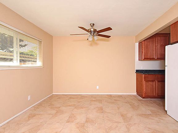 4th image of 469 Grant Ave APT A