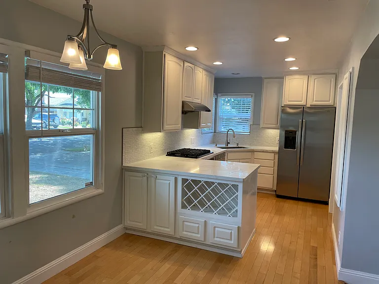 2067 Jonathan Ave — Photo 6