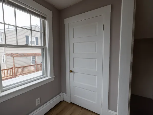 20 Sachem St, Quincy, MA 02170