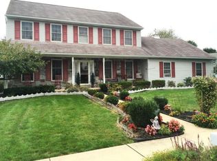220 N Point Dr, Manheim, PA 17545