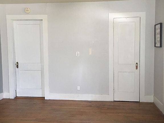 3rd image of 136 W Davilla Ave